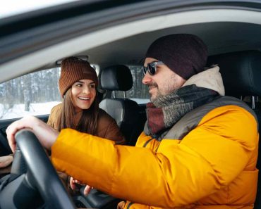 Huh? Zo hoog is de boete voor het dragen van een winterjas in de auto